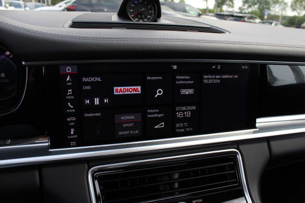 Porsche Panamera Sport Turismo 4.0 GTS / Panoramadak / Camera / Luchtvering / Softclose / Bose / Keyless / 21'' / Sportchrono+Design / Stoel+Stuurverwamring / Dodehoek / DAB / ACC