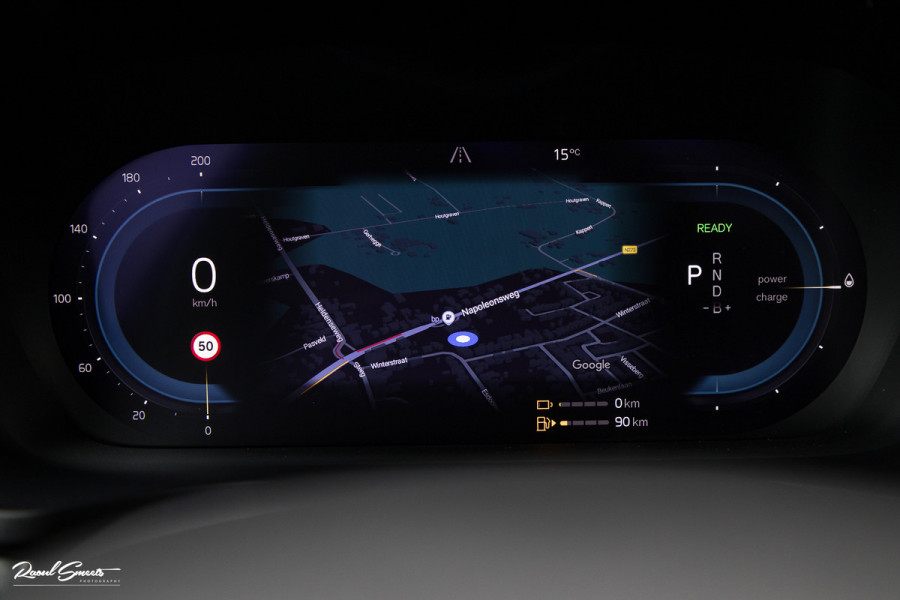 Volvo V60 2.0 T8 Plug-in hybrid AWD Ultimate Dark | Bowers&Wilkins | Panorama dak | Zwenkbare trekhaak | Stoelverkoeling+massage |