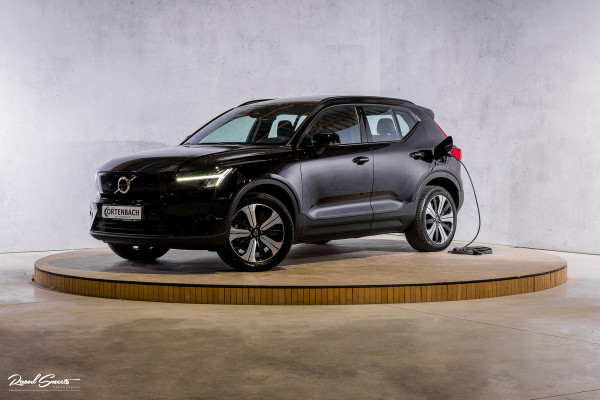 Volvo XC40 Recharge Ultimate 70 kWh | Zwenkbare trekhaak | Panorama dak | Memory | Adaptieve cruise | Blis | Memory |