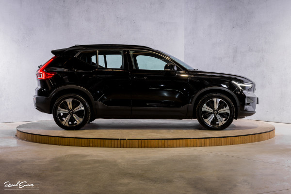 Volvo XC40 Recharge Ultimate 70 kWh | Zwenkbare trekhaak | Panorama dak | Memory | Adaptieve cruise | Blis | Memory |