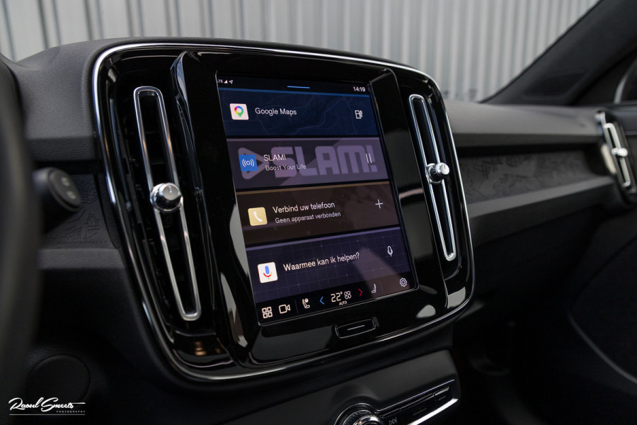 Volvo XC40 Recharge Ultimate 70 kWh | Zwenkbare trekhaak | Panorama dak | Memory | Adaptieve cruise | Blis | Memory |