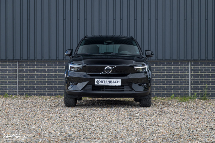 Volvo XC40 Recharge Ultimate 70 kWh | Zwenkbare trekhaak | Panorama dak | Memory | Adaptieve cruise | Blis | Memory |