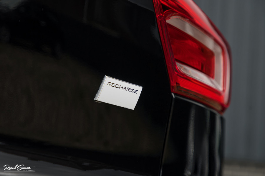 Volvo XC40 Recharge Ultimate 70 kWh | Zwenkbare trekhaak | Panorama dak | Memory | Adaptieve cruise | Blis | Memory |