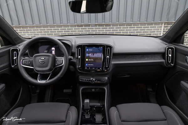 Volvo XC40 Recharge Plus 70 kWh | Adaptieve cruise | Blis | 19 Inch | Full LED |