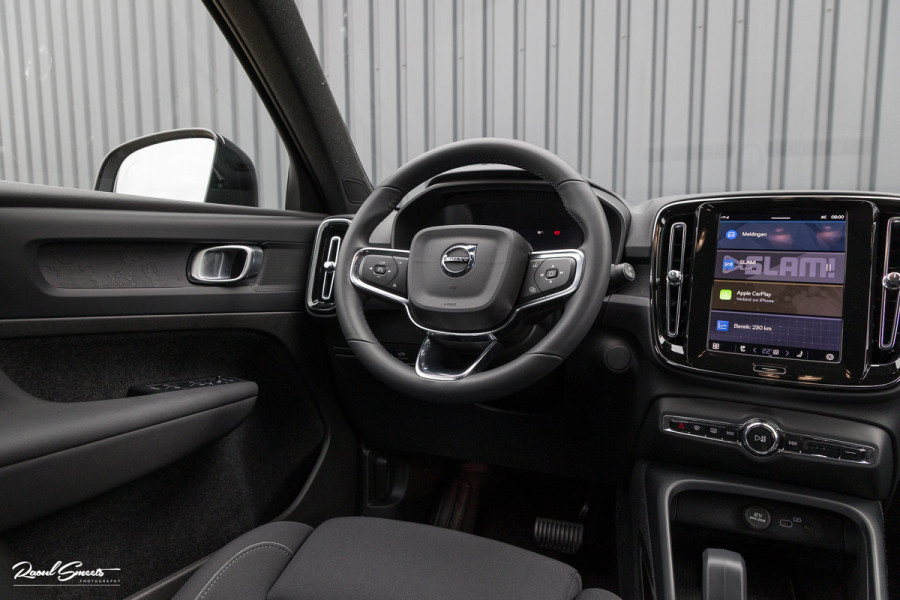 Volvo XC40 Recharge Plus 70 kWh | Adaptieve cruise | Blis | 19 Inch | Full LED |