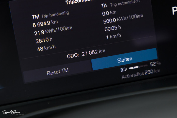 Volvo XC40 Recharge Plus 70 kWh | Adaptieve cruise | Blis | 19 Inch | Full LED |