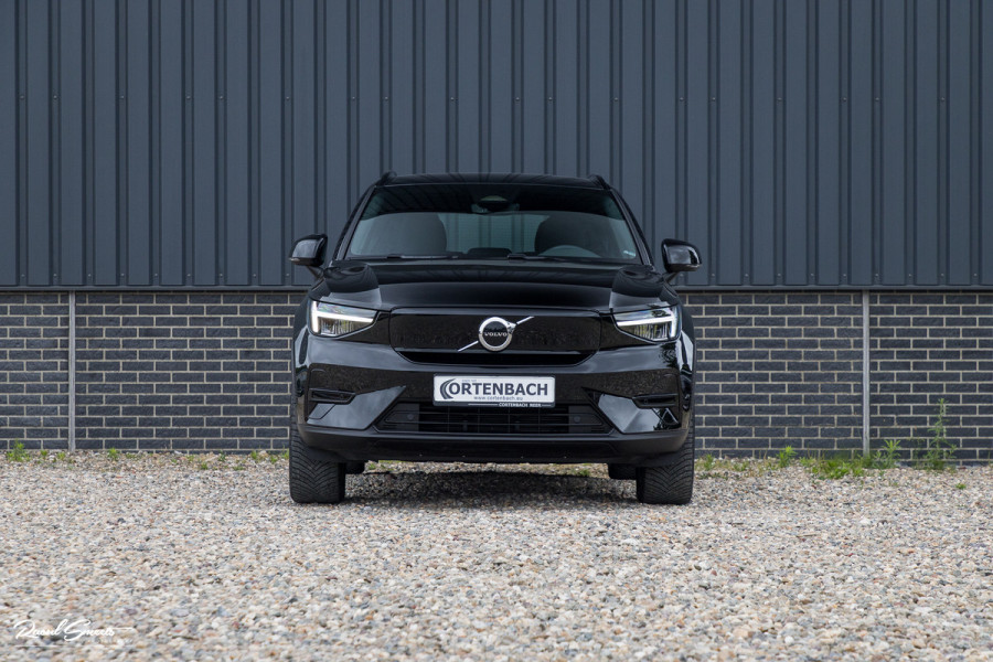 Volvo XC40 Recharge Plus 70 kWh | Adaptieve cruise | Blis | 19 Inch | Full LED |
