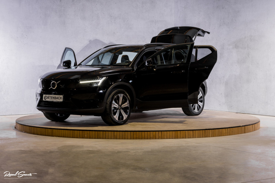 Volvo XC40 Recharge Plus 70 kWh  | Zwenkbare trekhaak | Adaptieve cruise | Blis | Full LED |
