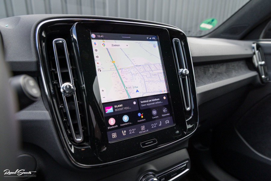 Volvo XC40 Recharge Plus 70 kWh  | Zwenkbare trekhaak | Adaptieve cruise | Blis | Full LED |