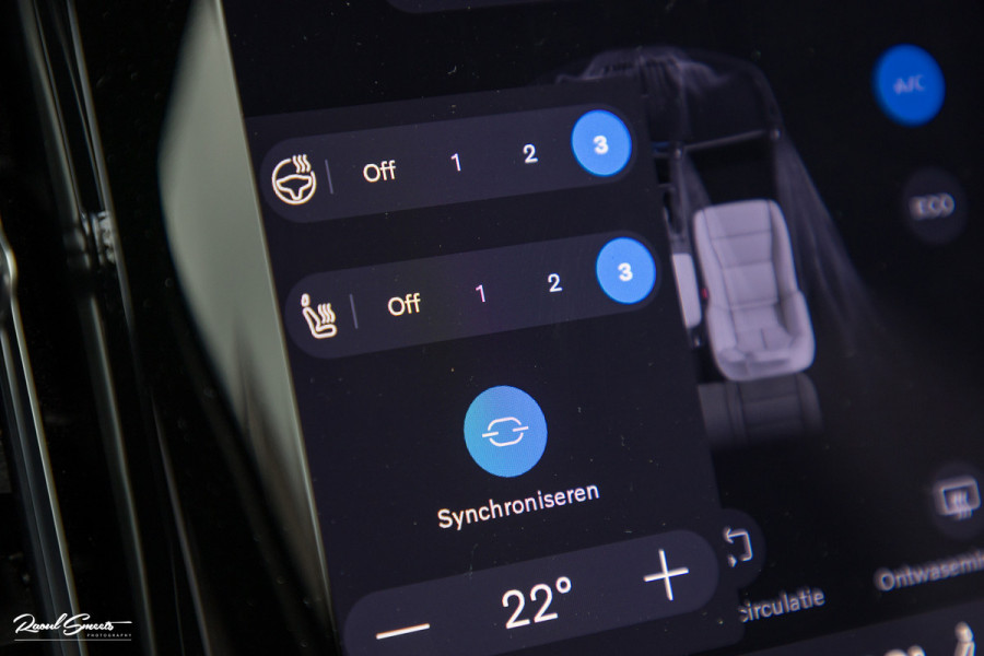 Volvo XC40 Recharge Plus 70 kWh  | Zwenkbare trekhaak | Adaptieve cruise | Blis | Full LED |
