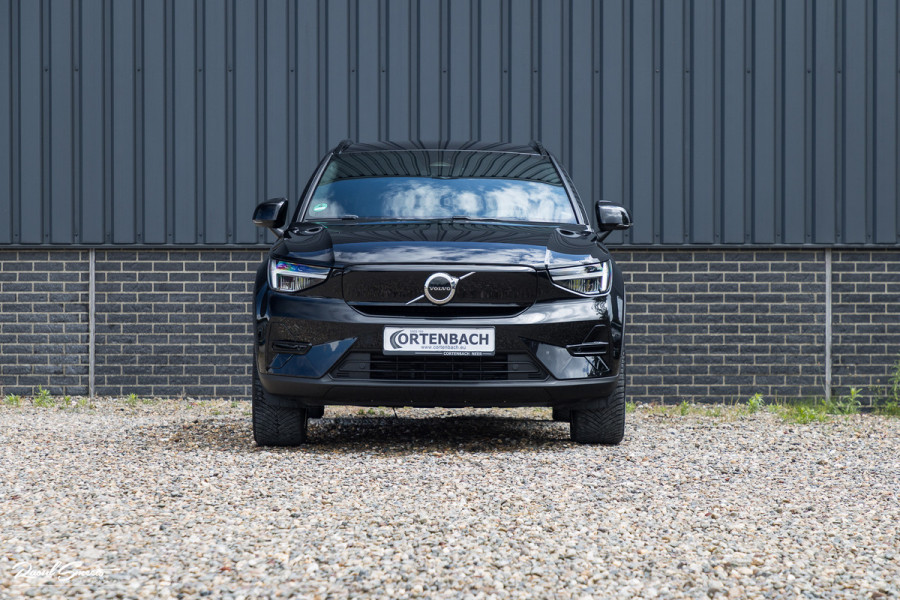Volvo XC40 Recharge Plus 70 kWh  | Zwenkbare trekhaak | Adaptieve cruise | Blis | Full LED |