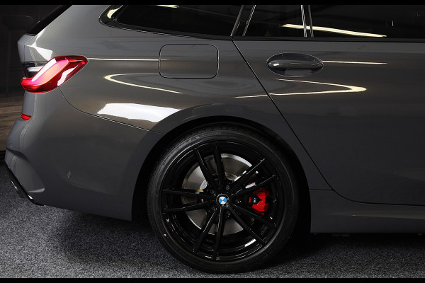 BMW 3 Serie Touring 320e M Line / Carbon / Bruin Leder / Navi / Camera / Cruise Control / F1 / Open Panorama / Led / Pdc / 19 Inch
