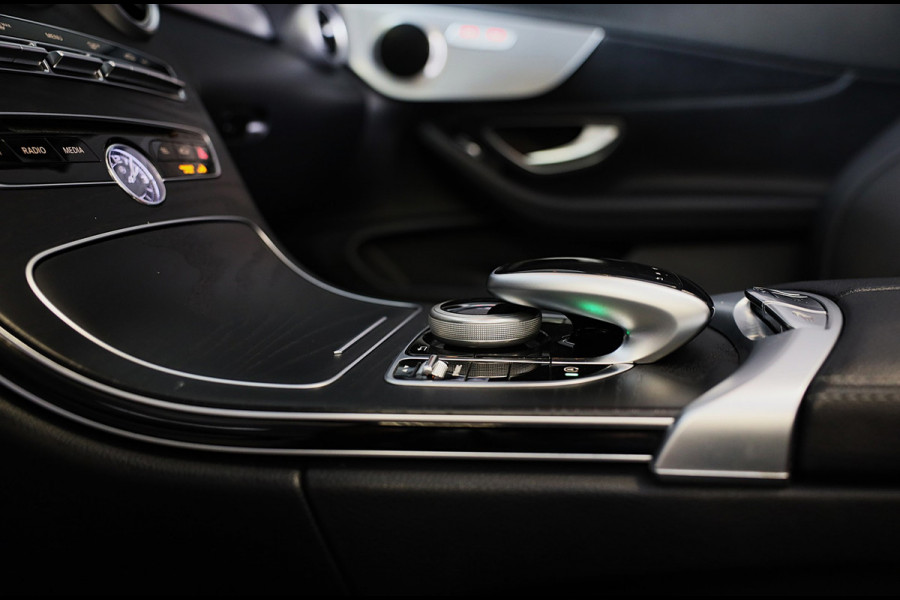 Mercedes-Benz C-Klasse Cabrio 180 AMG Line / AUT / AIRSCARF / 360 Camera / Leder / Navi / Ecc / Led / Pdc / Allu Velgen