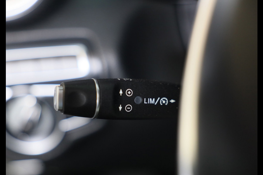 Mercedes-Benz C-Klasse Cabrio 180 AMG Line / AUT / AIRSCARF / 360 Camera / Leder / Navi / Ecc / Led / Pdc / Allu Velgen