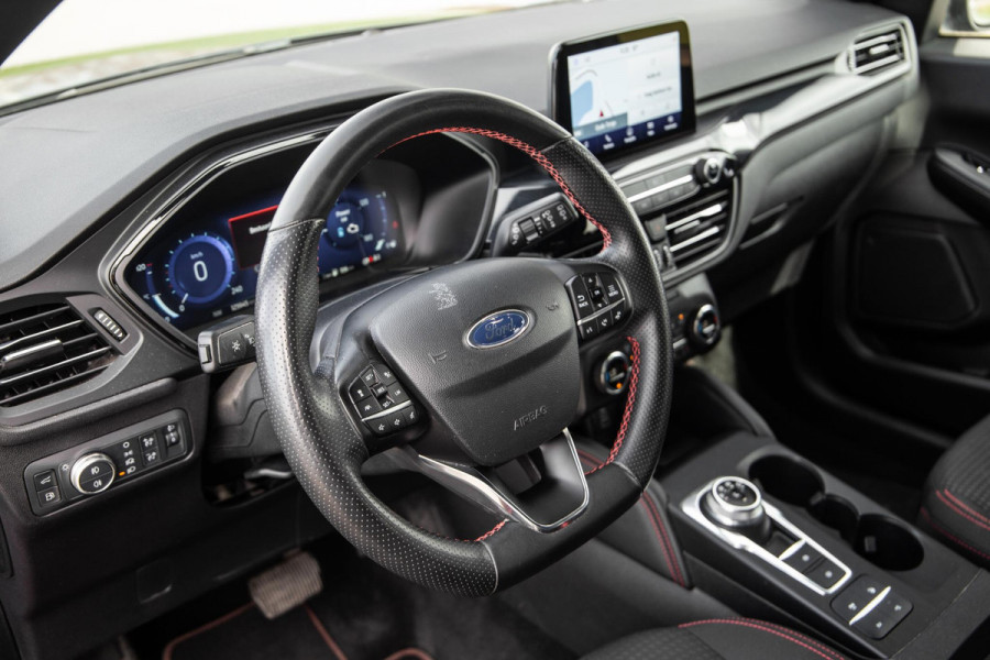 Ford Kuga 2.5 PHEV ST-Line PANORAMADAK / CARPLAY / TREKHAAK / DEALER ONDERHOUDEN / CAMERA