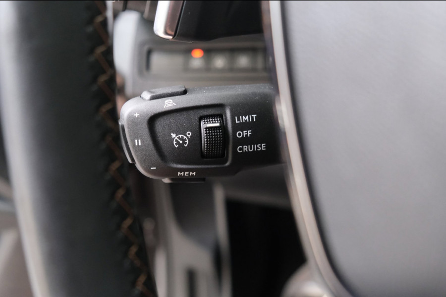 Peugeot 3008 1.6 HYbrid 225 GT Automaat - N.A.P. Airco, Cruise, Camera, Virtual Display, Stoelverwarming.