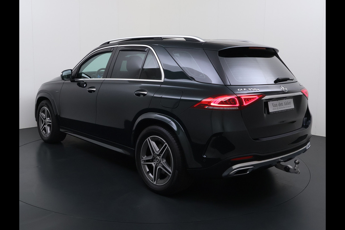 Mercedes-Benz GLE 350e AMG // Trekhaak // Panoramadak // Distronic // 360 Camera // Rij Assistentiepakket // Carplay // Keyless entry // MultiBeam