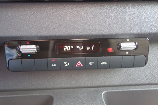Mercedes-Benz Sprinter 317 1.9 CDI L2H1 DC-6P, AUT. FACELIFT, 3.5T TREKHAAK, LED, CAMERA, NAVI, CRUISE, MF STUURWIEL, MISTLAMPEN, DUBBELE CABINE, DUBBE