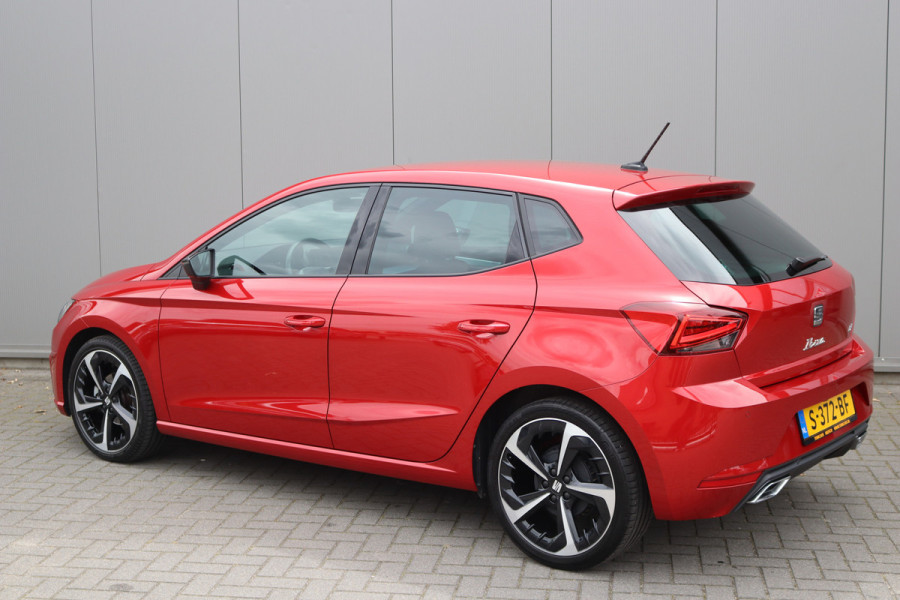 Seat Ibiza 95PK EcoTSI FR Business Intense Navigatie/Camera/Stoelverwarming/Full-LED