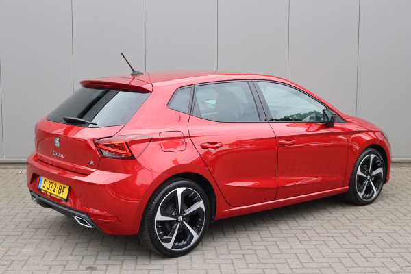 Seat Ibiza 95PK EcoTSI FR Business Intense Navigatie/Camera/Stoelverwarming/Full-LED