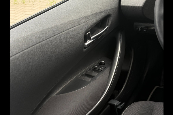 Toyota Corolla 1.8 Hybrid Business | Camera | Carplay | Stoelverwarming