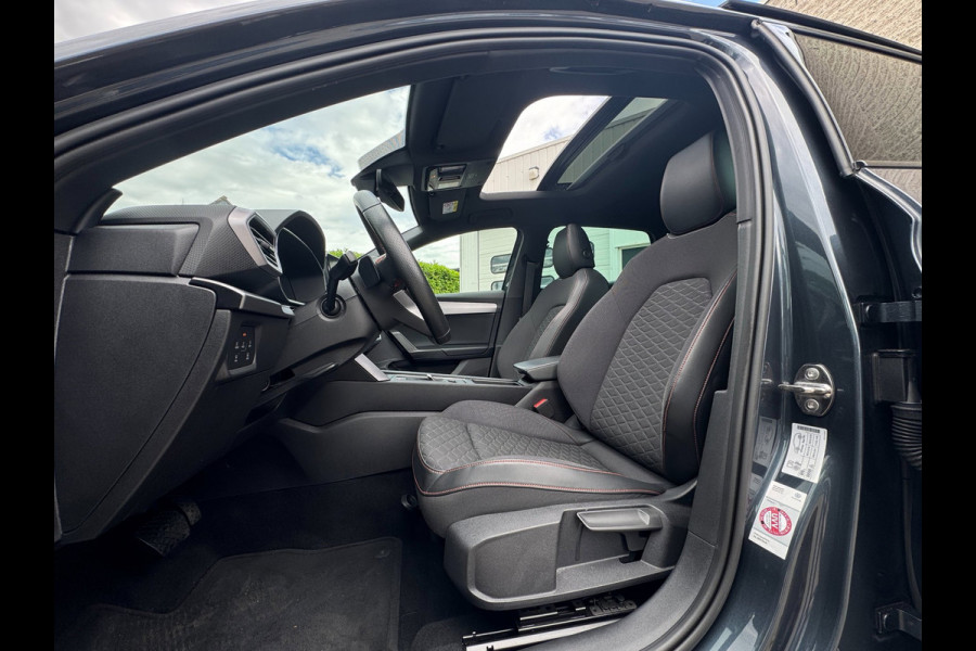 Seat Leon 1.4 TSI eHybrid PHEV FR Business Intense SOH 94,13% / PANORAMADAK / CAMERA / STOELVERWARMING / CARPLAY / NAVI