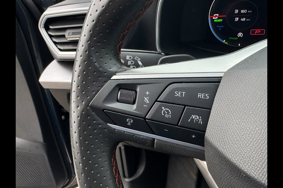 Seat Leon 1.4 TSI eHybrid PHEV FR Business Intense SOH 94,13% / PANORAMADAK / CAMERA / STOELVERWARMING / CARPLAY / NAVI