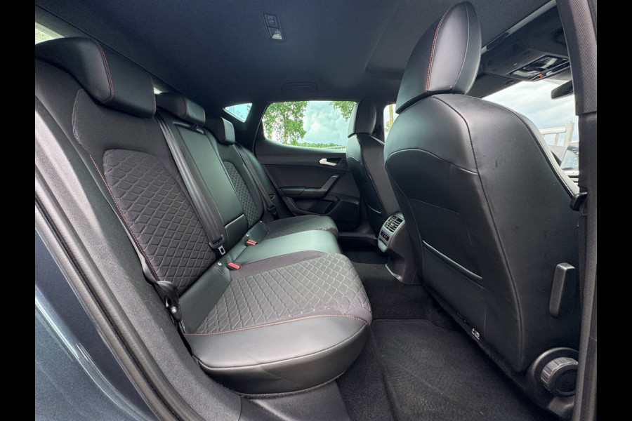 Seat Leon 1.4 TSI eHybrid PHEV FR Business Intense SOH 94,13% / PANORAMADAK / CAMERA / STOELVERWARMING / CARPLAY / NAVI