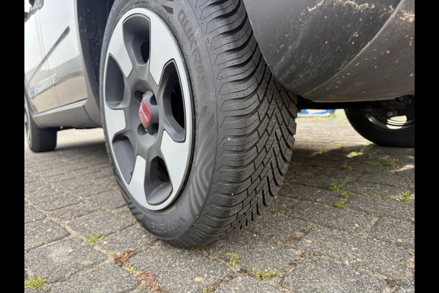 Fiat Panda 1.0 Hybrid City Cross CAMERA 4S BANDEN (BOVAG/RIJKLAARPRIJS)