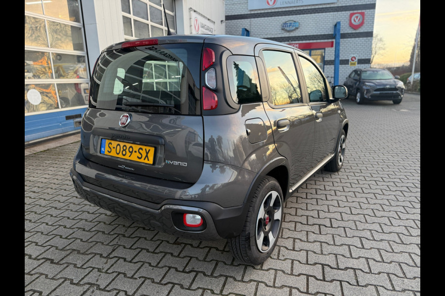 Fiat Panda 1.0 Hybrid City Cross CAMERA 4S BANDEN (BOVAG/RIJKLAARPRIJS)