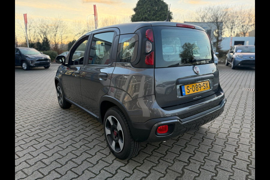 Fiat Panda 1.0 Hybrid City Cross CAMERA 4S BANDEN (BOVAG/RIJKLAARPRIJS)