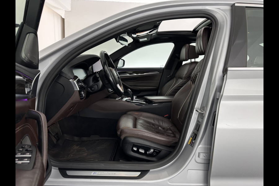 BMW 5 Serie 530e iPerformance High Executive (Plug-in) Aut.*PANO | LEATHER | FULL-LED | TOPVIEW | KEYLESS | HARMAN/KARDON | BLINDSPOT | MEMORY-PACK | HEATED-COMFORTSEATS | DIGI-COCKPIT | AMBIENTLIGHT | NAVI-FULLMAP | 20''ALU*
