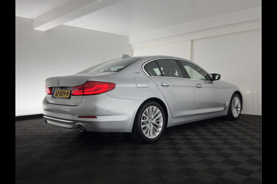 BMW 5 Serie 530e iPerformance High Executive (Plug-in) Aut.*PANO | LEATHER | FULL-LED | TOPVIEW | KEYLESS | HARMAN/KARDON | BLINDSPOT | MEMORY-PACK | HEATED-COMFORTSEATS | DIGI-COCKPIT | AMBIENTLIGHT | NAVI-FULLMAP | 20''ALU*