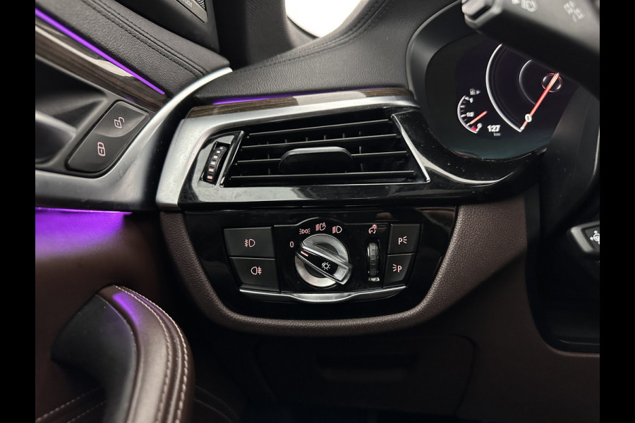 BMW 5 Serie 530e iPerformance High Executive (Plug-in) Aut.*PANO | LEATHER | FULL-LED | TOPVIEW | KEYLESS | HARMAN/KARDON | BLINDSPOT | MEMORY-PACK | HEATED-COMFORTSEATS | DIGI-COCKPIT | AMBIENTLIGHT | NAVI-FULLMAP | 20''ALU*
