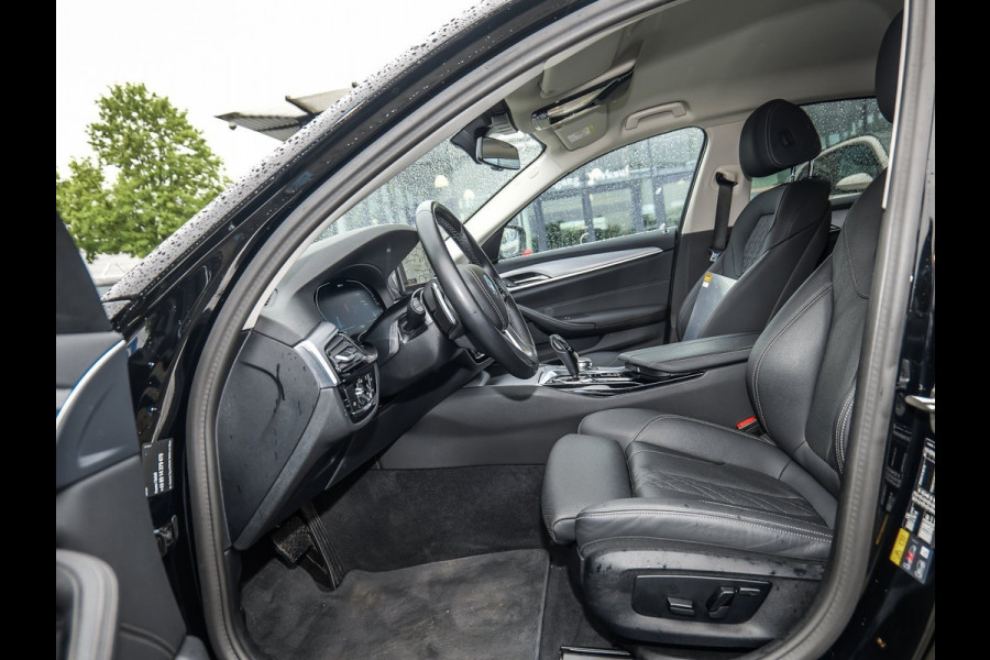 BMW 5 Serie 530e Limousine ** LASER, LEDER, NAVI+, HuD, 19-inch LMV, KEYLESS, ALARM ** UNFALLFREI ** ** INFORMEER OOK NAAR ONZE AANTREKKELIJKE FINANCIAL-LEASE TARIEVEN **