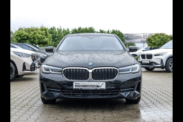 BMW 5 Serie 530e Limousine ** LASER, LEDER, NAVI+, HuD, 19-inch LMV, KEYLESS, ALARM ** UNFALLFREI ** ** INFORMEER OOK NAAR ONZE AANTREKKELIJKE FINANCIAL-LEASE TARIEVEN **