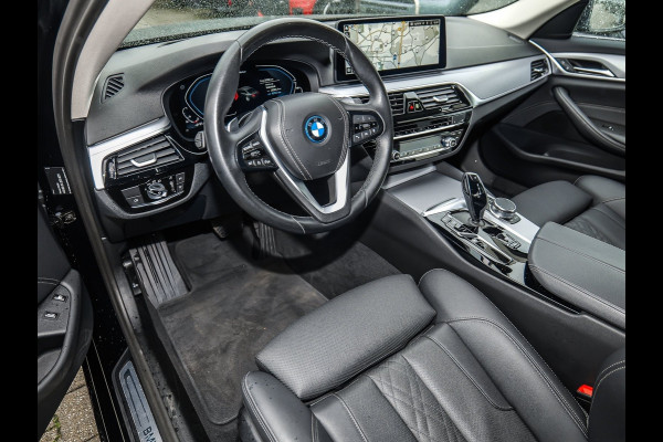 BMW 5 Serie 530e Limousine ** LASER, LEDER, NAVI+, HuD, 19-inch LMV, KEYLESS, ALARM ** UNFALLFREI ** ** INFORMEER OOK NAAR ONZE AANTREKKELIJKE FINANCIAL-LEASE TARIEVEN **