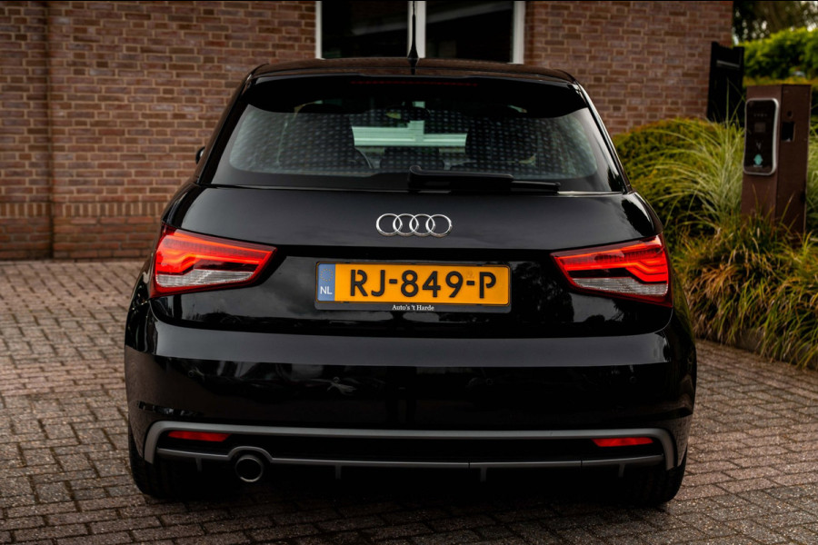 Audi A1 Sportback 1.0 TFSI Adrenalin 95 PK S-Line App-Connect Navi Airco 17''