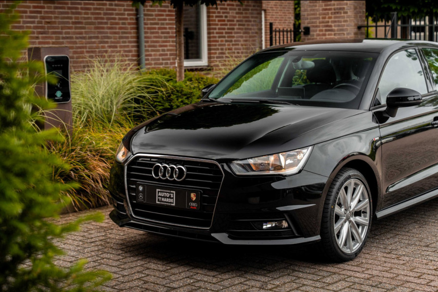 Audi A1 Sportback 1.0 TFSI Adrenalin 95 PK S-Line App-Connect Navi Airco 17''