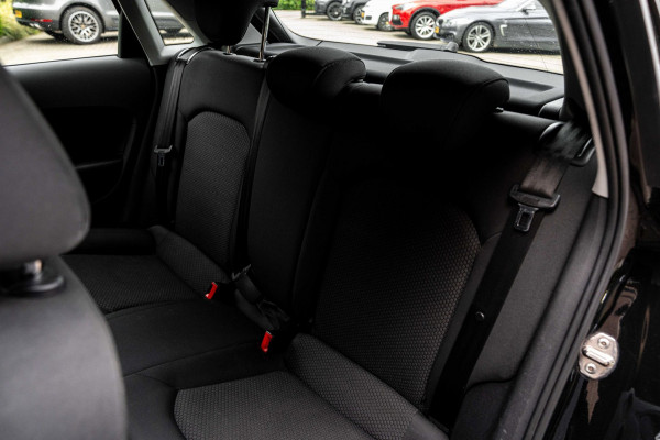 Audi A1 Sportback 1.0 TFSI Adrenalin 95 PK S-Line App-Connect Navi Airco 17''