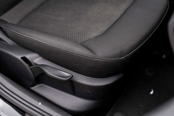 Audi A1 Sportback 1.0 TFSI Adrenalin 95 PK S-Line App-Connect Navi Airco 17''
