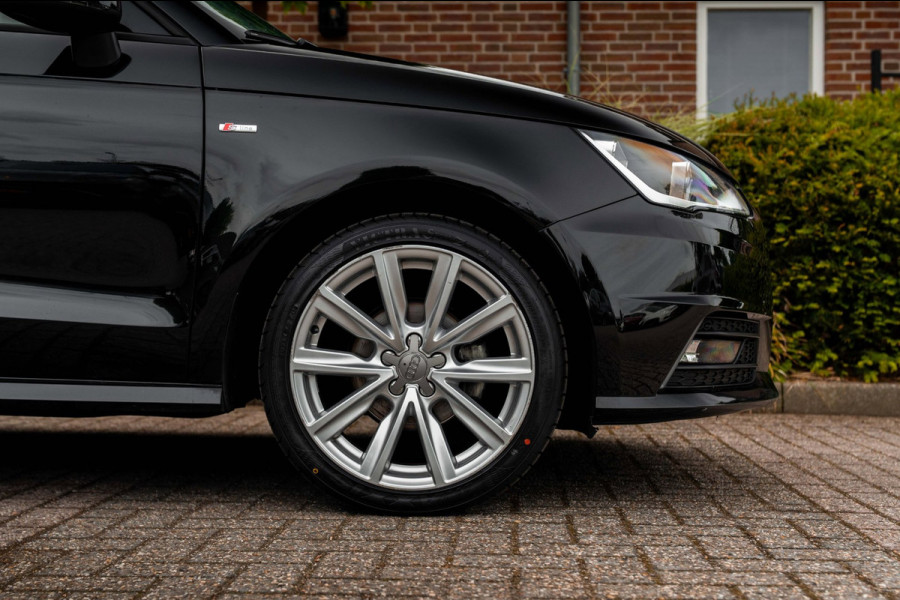 Audi A1 Sportback 1.0 TFSI Adrenalin 95 PK S-Line App-Connect Navi Airco 17''