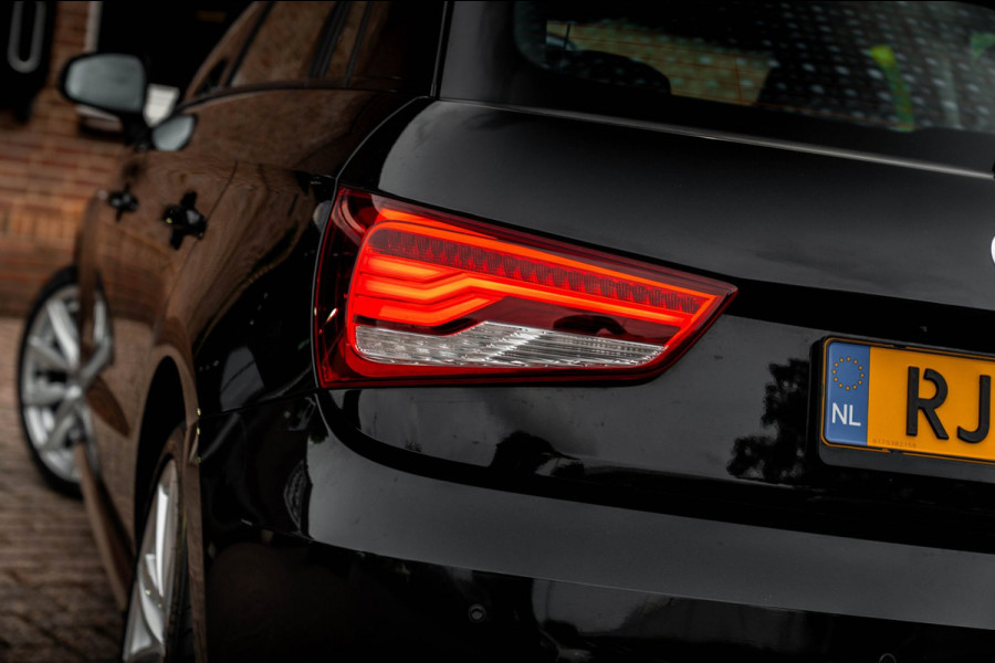 Audi A1 Sportback 1.0 TFSI Adrenalin 95 PK S-Line App-Connect Navi Airco 17''