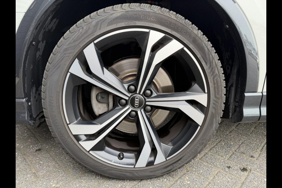 Audi Q3 Sportback 45 TFSI quattro edition one | Panoramadak | 360* Camera | Bang & Olufsen | Elektrische Achterklep | DAB |
