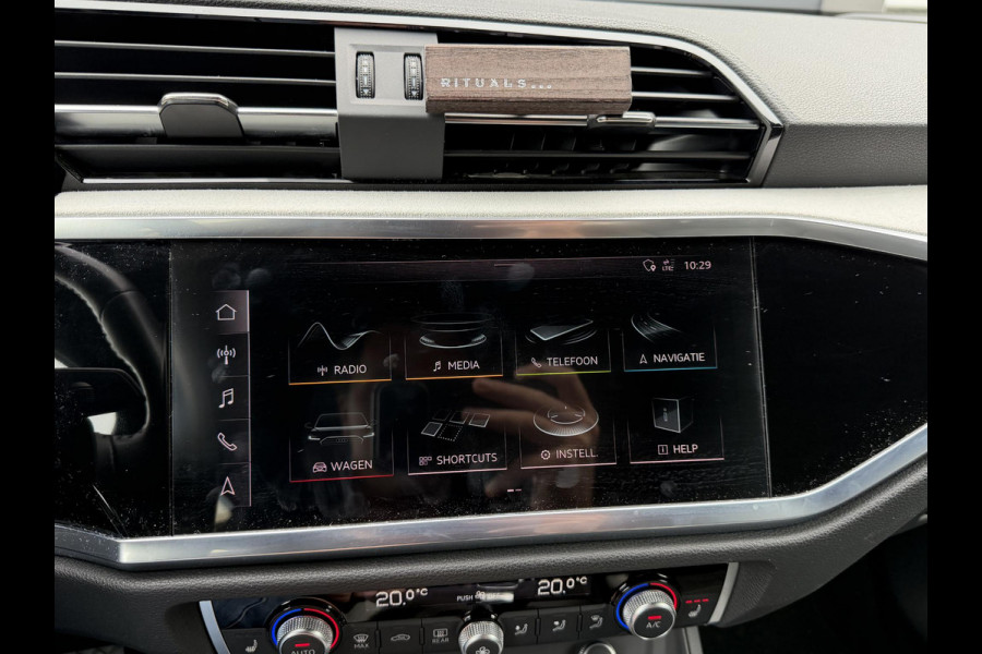 Audi Q3 Sportback 45 TFSI quattro edition one | Panoramadak | 360* Camera | Bang & Olufsen | Elektrische Achterklep | DAB |
