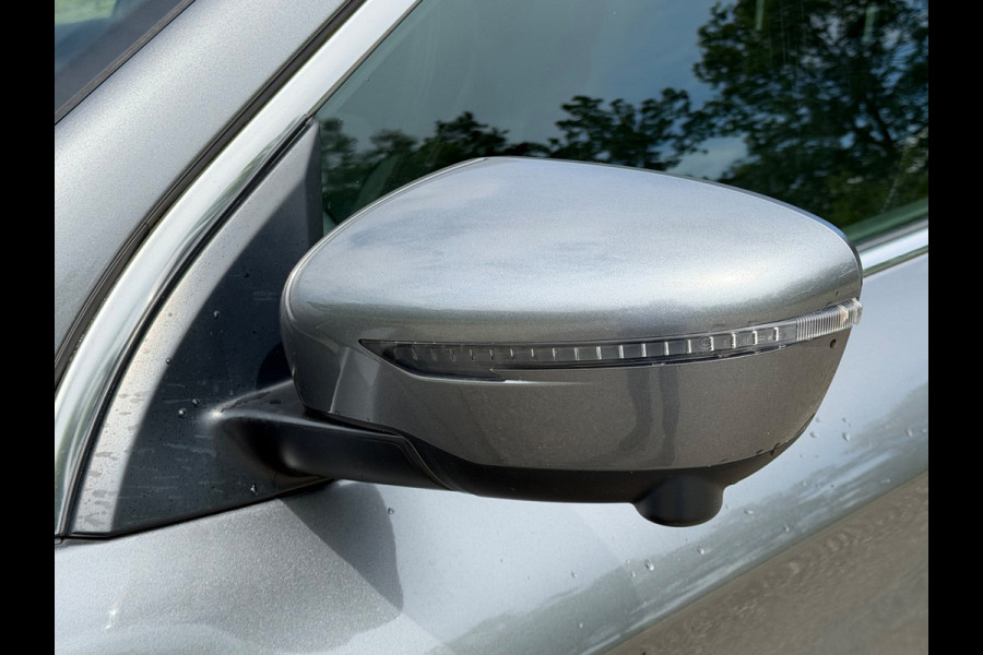 Nissan QASHQAI 1.2 Tekna, panoramadak, 360 camera, stoelverwarming, afneembare trekhaak, vele opties