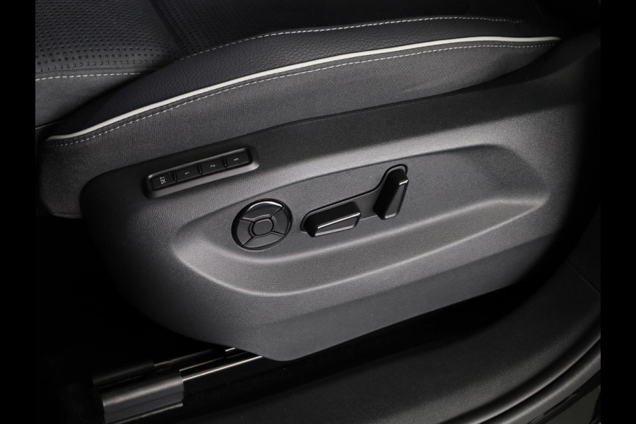 Škoda Kodiaq 1.5 TSI PHEV Sportline Business 204pk | Panoramadak | Trekhaak | Light & View | Adaptief onderstel | Canton Sound | Head-up | Blind Spot |
