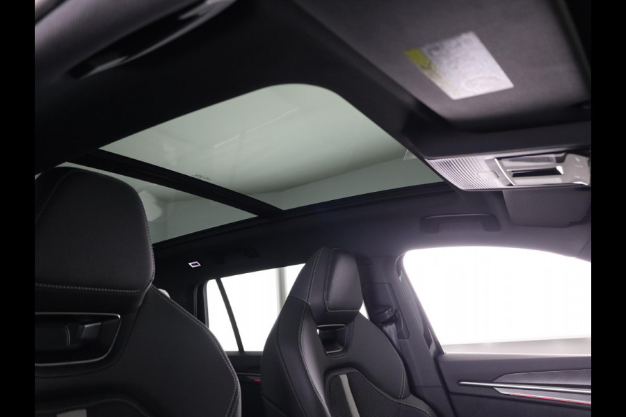 Škoda Kodiaq 1.5 TSI PHEV Sportline Business 204pk | Panoramadak | Trekhaak | Light & View | Adaptief onderstel | Canton Sound | Head-up | Blind Spot |