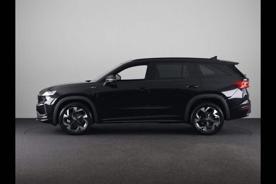 Škoda Kodiaq 1.5 TSI PHEV Sportline Business 204pk | Panoramadak | Trekhaak | Light & View | Adaptief onderstel | Canton Sound | Head-up | Blind Spot |