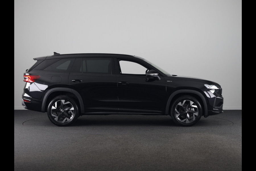 Škoda Kodiaq 1.5 TSI PHEV Sportline Business 204pk | Panoramadak | Trekhaak | Light & View | Adaptief onderstel | Canton Sound | Head-up | Blind Spot |